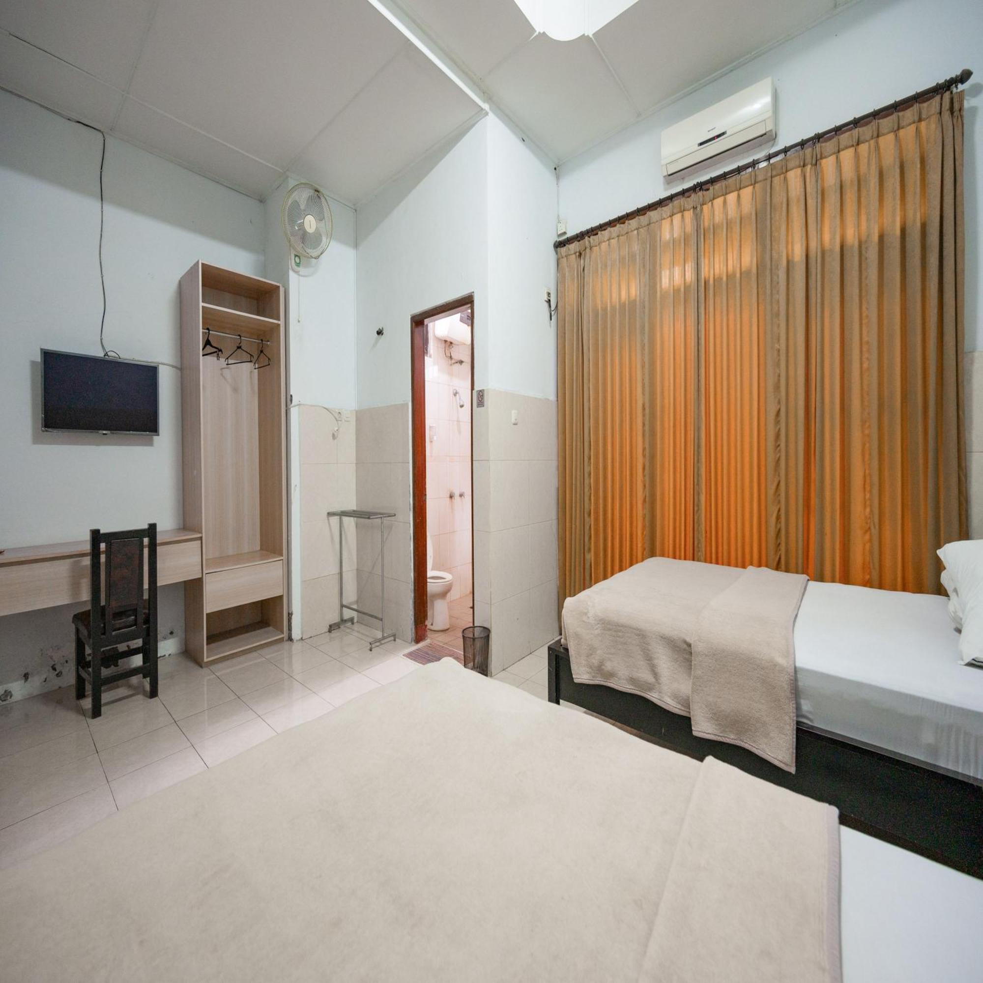 Dewata Indah Mitra Reddoorz Denpasar (Bali)