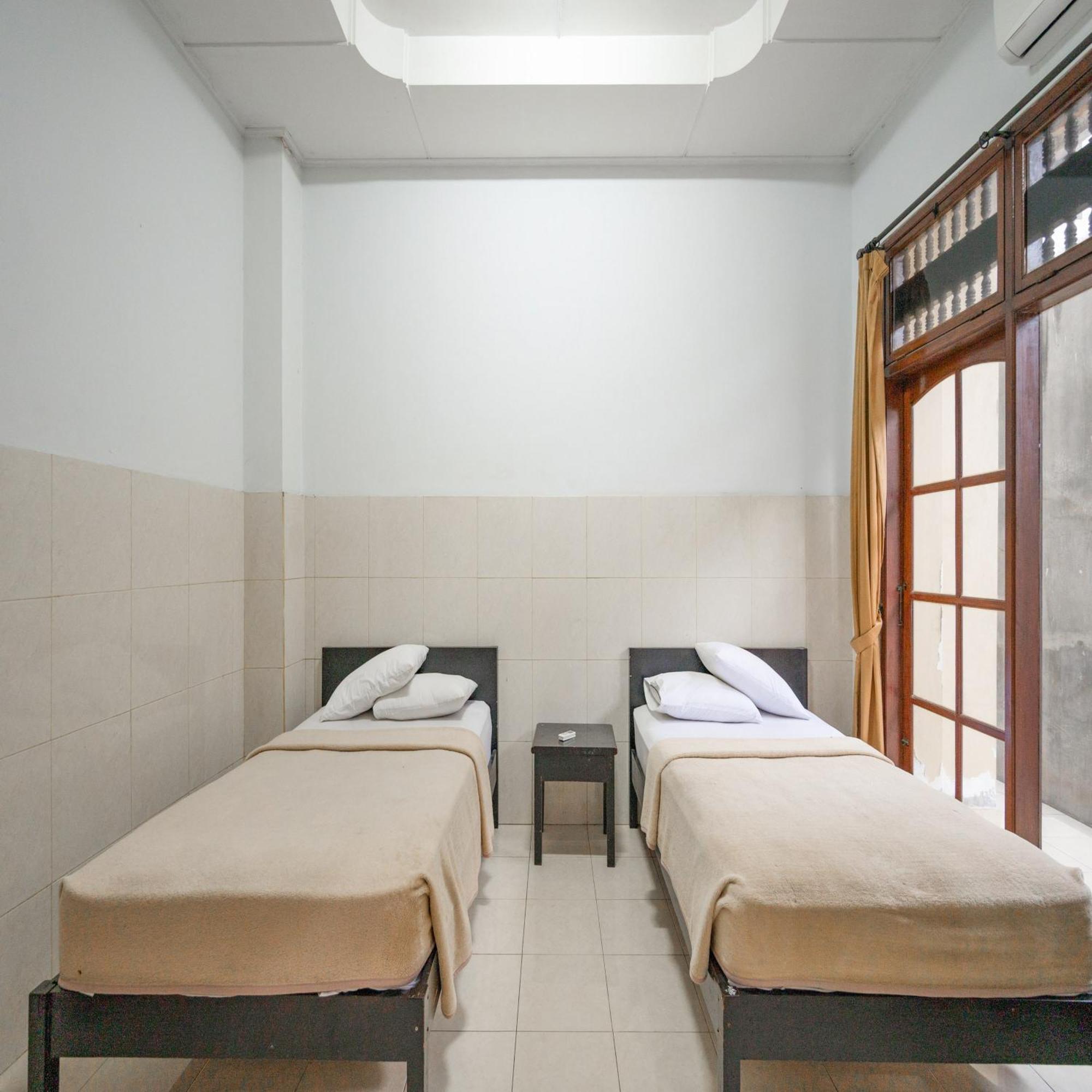 Dewata Indah Mitra Reddoorz Hotel
